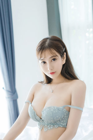 中国人民银行行长潘功胜会见蒙古国中央银行行长那仁朝格特