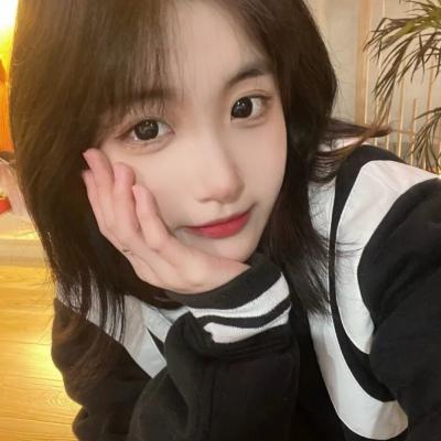 俄乌战场惊现持枪机器人：身高180cm、体重80公斤、负重20公斤，可AI评估战场并侦察射击