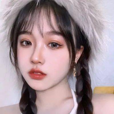 钯连续主力合约日内跌5%，现报354.15元。