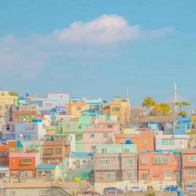 A股收评：三大指数均跌超1% 沪深两市成交额跌破2万亿